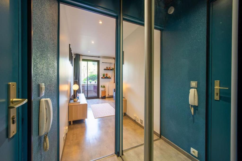 Air-Conditioned Apartment With Private Parking Марсель Екстер'єр фото