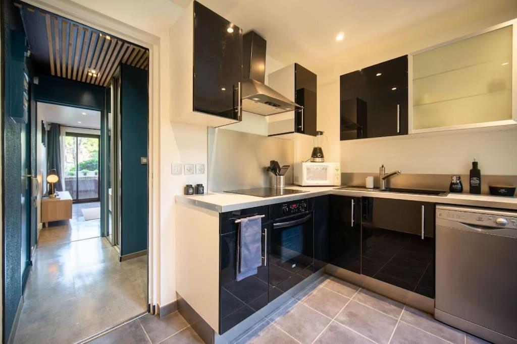 Air-Conditioned Apartment With Private Parking Марсель Екстер'єр фото